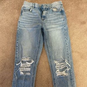 American Eagle Boyfriend Jeans (size 2)